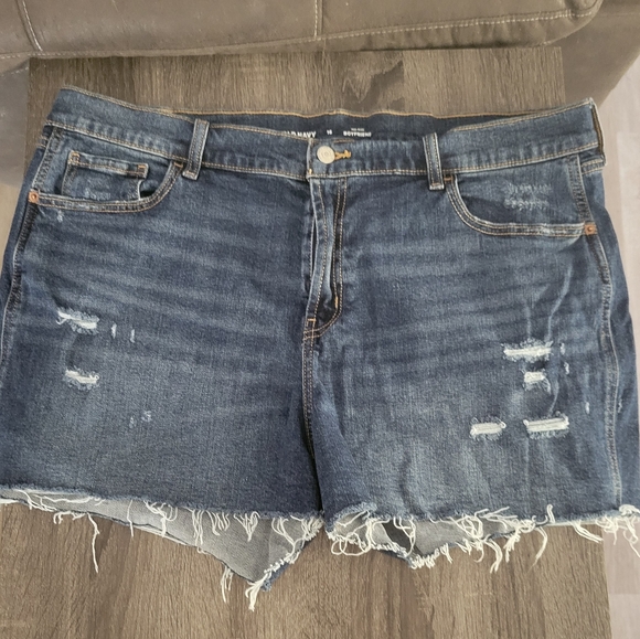 Old Navy Cut Off Shorts - Picture 1 of 4